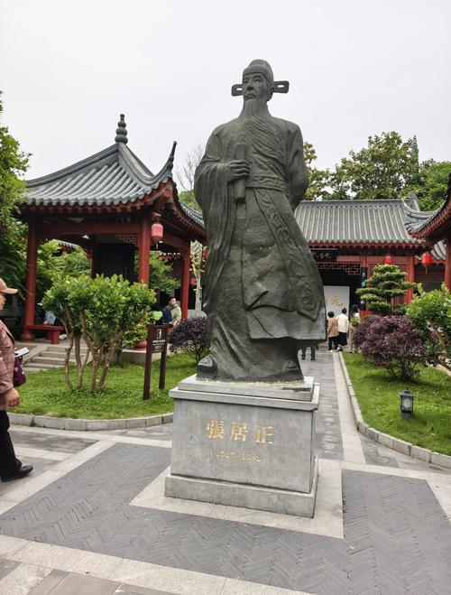 从正殿关公铜像到后殿碑廊的荆州关帝庙动线
