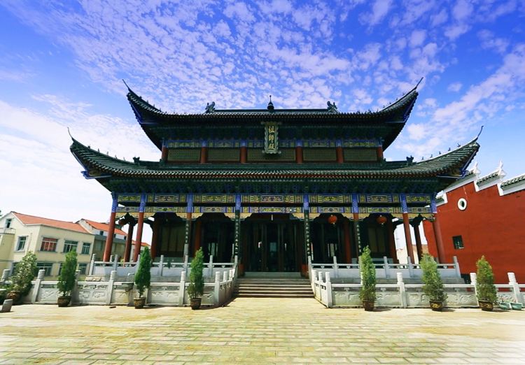 带亲子长辈逛监利祖师庙平缓动线兼顾休息需求