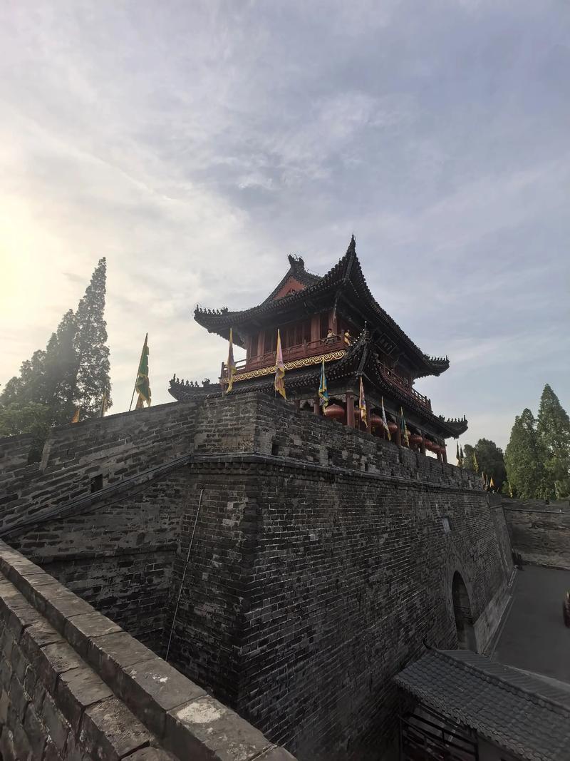 荆州古城夜游和张居正街适合慢看的一段