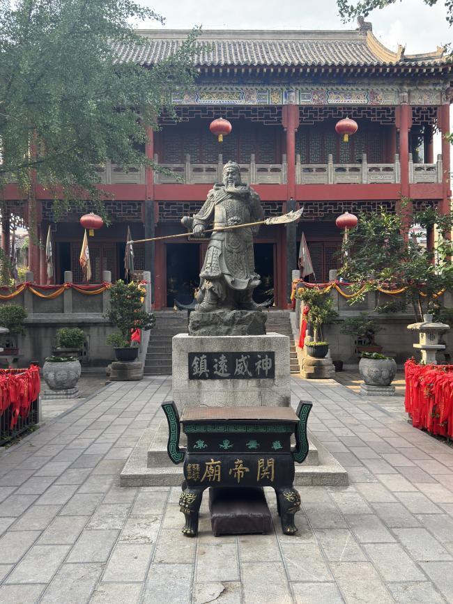 逛荆州关帝庙搭配讲解对照实物读懂三国文化脉络